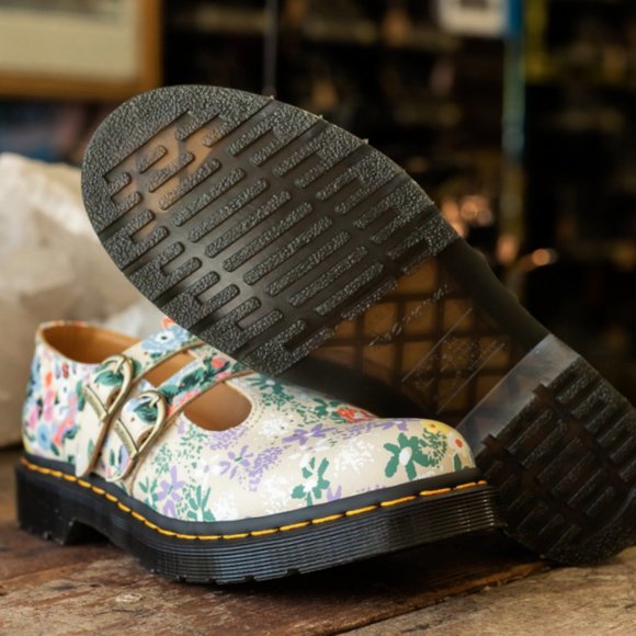 DR. MARTENS 8065 FLORAL MASH UP LEATHER MARY JANE MSRP$170 Super Cute - Picture 9 of 16
